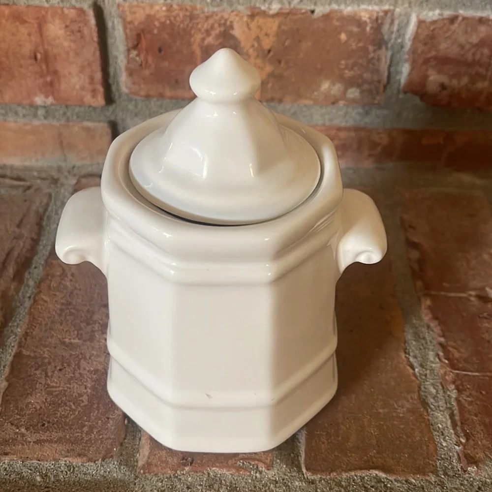 Pfaltzgraff Heritage White Sugar Stoneware Jar